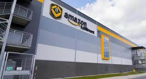 亞馬遜送倉(cāng)通知，ONT8、GYR3、LAX9、LGB8，SBD1、KRB1、LAS1、SAT1等大部分美國(guó)亞馬遜倉(cāng)庫(kù)暫停卡派送倉(cāng)，恢復(fù)時(shí)間待定。