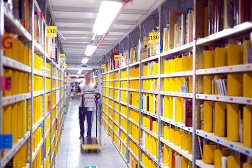 Amazon衛星倉計劃