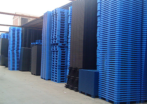 美國亞馬遜FBA托盤入倉要求嚴格，包括標準托盤尺寸、重量限制、包裝材料與標識